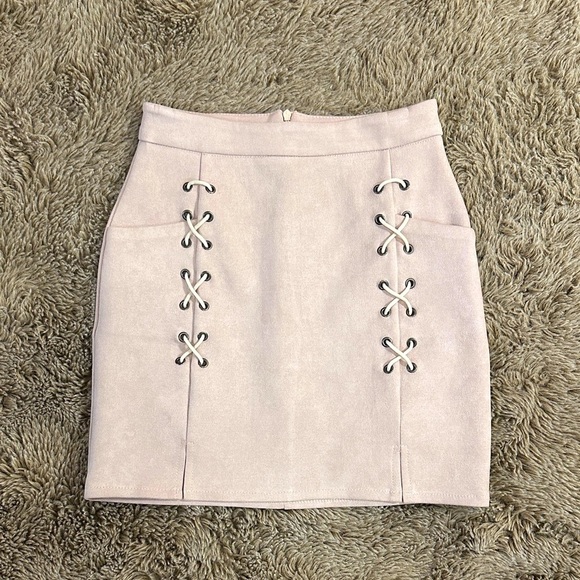 Chic Lace-Up Skirt in Soft Cream - Picture 1 of 9